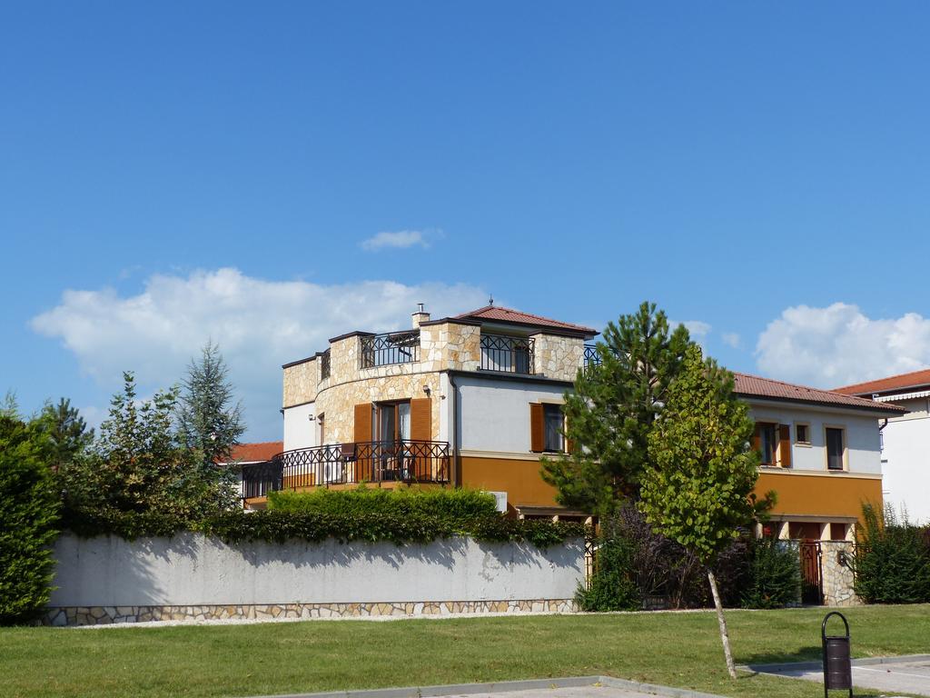 Toscana Lakeside Apartments I - II Family Friend Siófok Exteriör bild